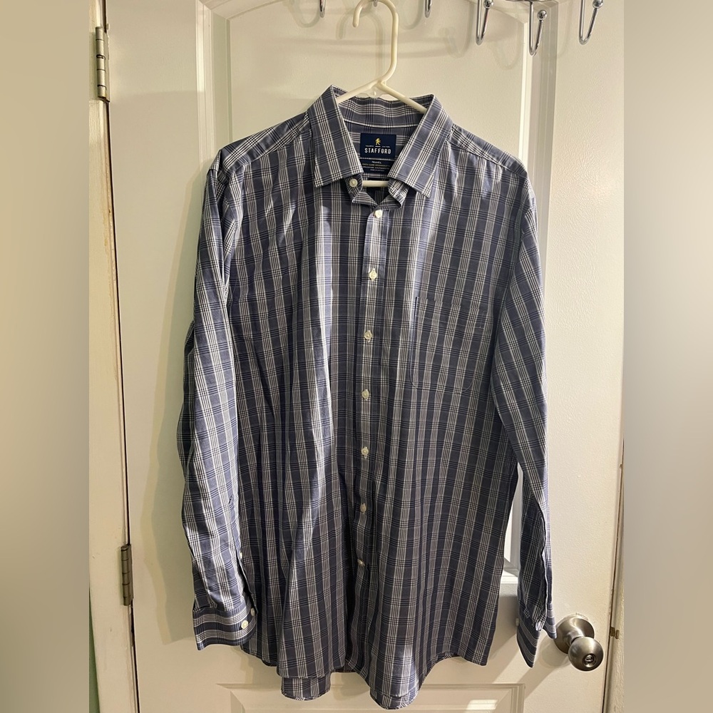 Stafford Men’s Navy and Light Blue Vertical Stripe Dress Shirt